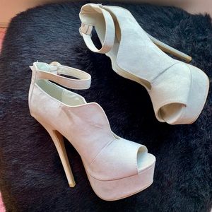 High heel booties
